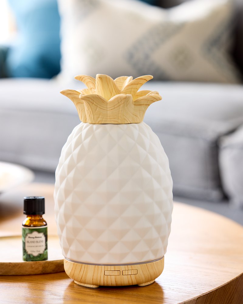 Tommy Bahama Quality - Island Blend Ceramic Pineapple Diffuser