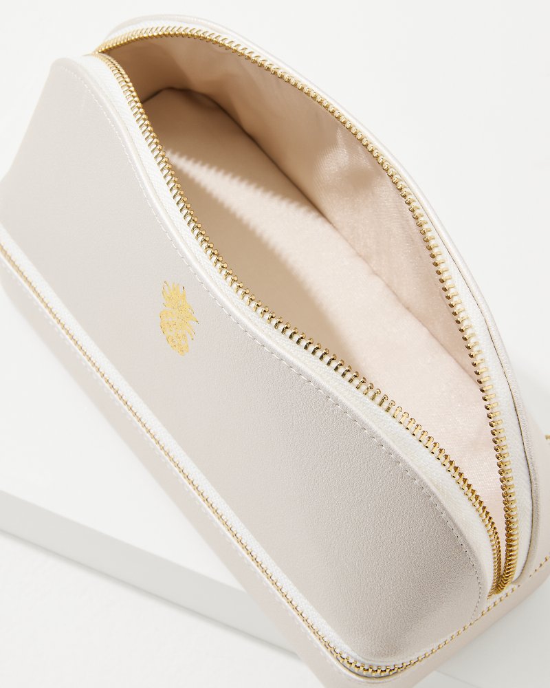 Tommy Bahama Featured - Abby Pearl Pineapple Travel Organizer