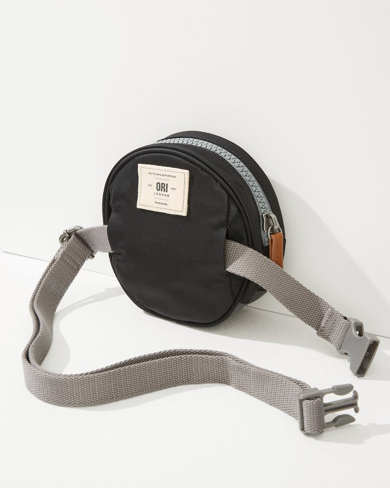 Tommy Bahama Hot Sale - Paddington Black Belt Bag