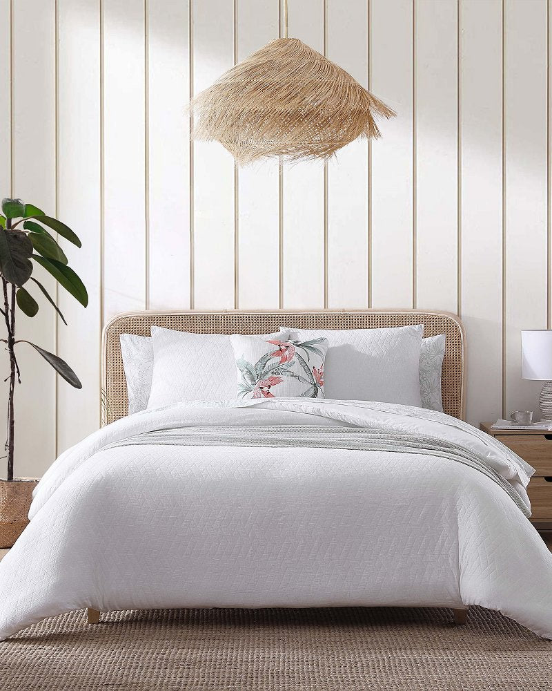 Tommy Bahama Special Offer - Wicker Woven 3-Piece King Comforter Set