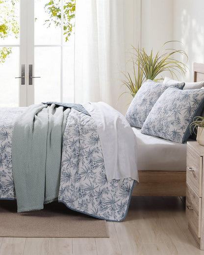 Tommy Bahama Top Pick - Pen and Ink Palm Reversible 2-Piece Twin Quilt Set