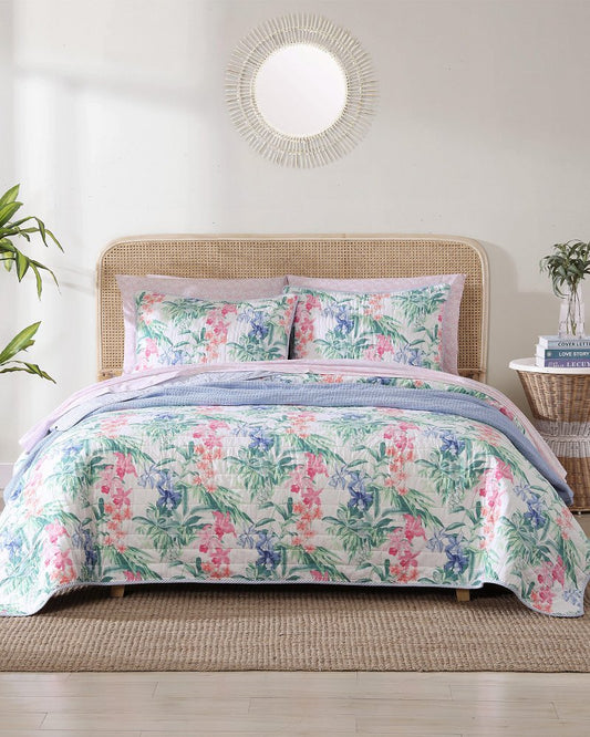 Tommy Bahama Recommended - Island Orchid Reversible 3-Piece King Quilt Set