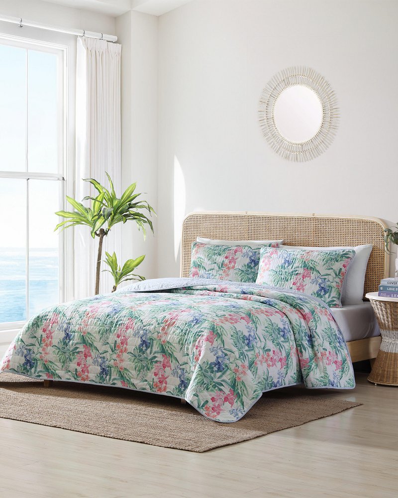 Tommy Bahama Recommended - Island Orchid Reversible 3-Piece King Quilt Set