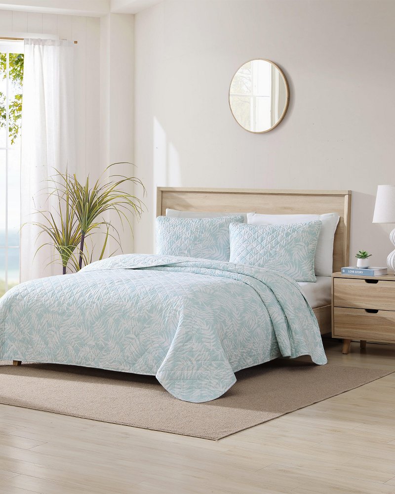 Tommy Bahama Special Offer - Art of Palms Reversible 3-Piece King Quilt Set