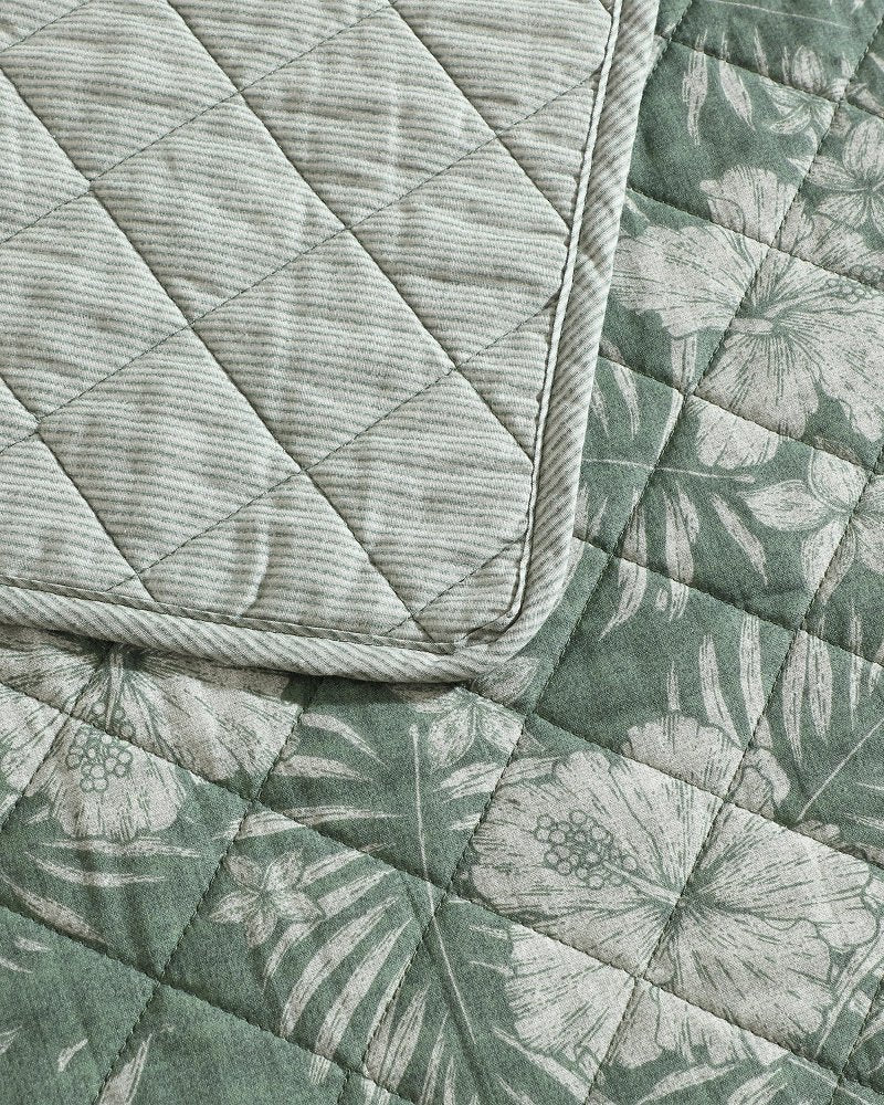Tommy Bahama Best Price - Hibiscus Jungle Reversible 3-Piece Full/Queen Quilt Set