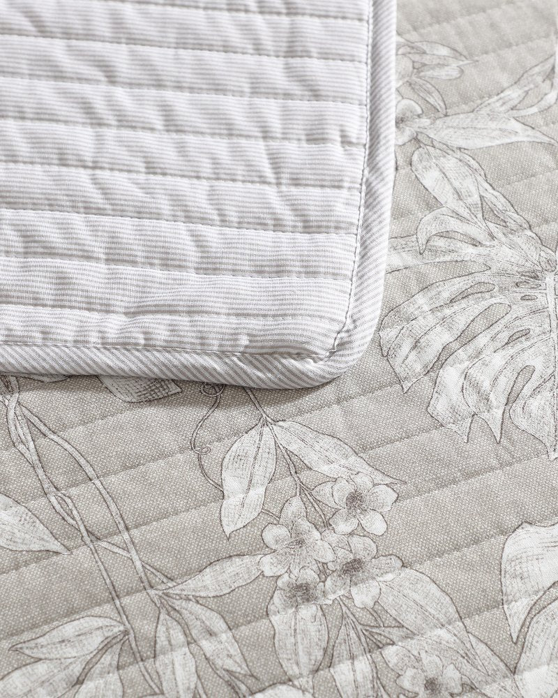 Tommy Bahama Value - Jungle Toile Reversible 3-Piece Full/Queen Quilt Set