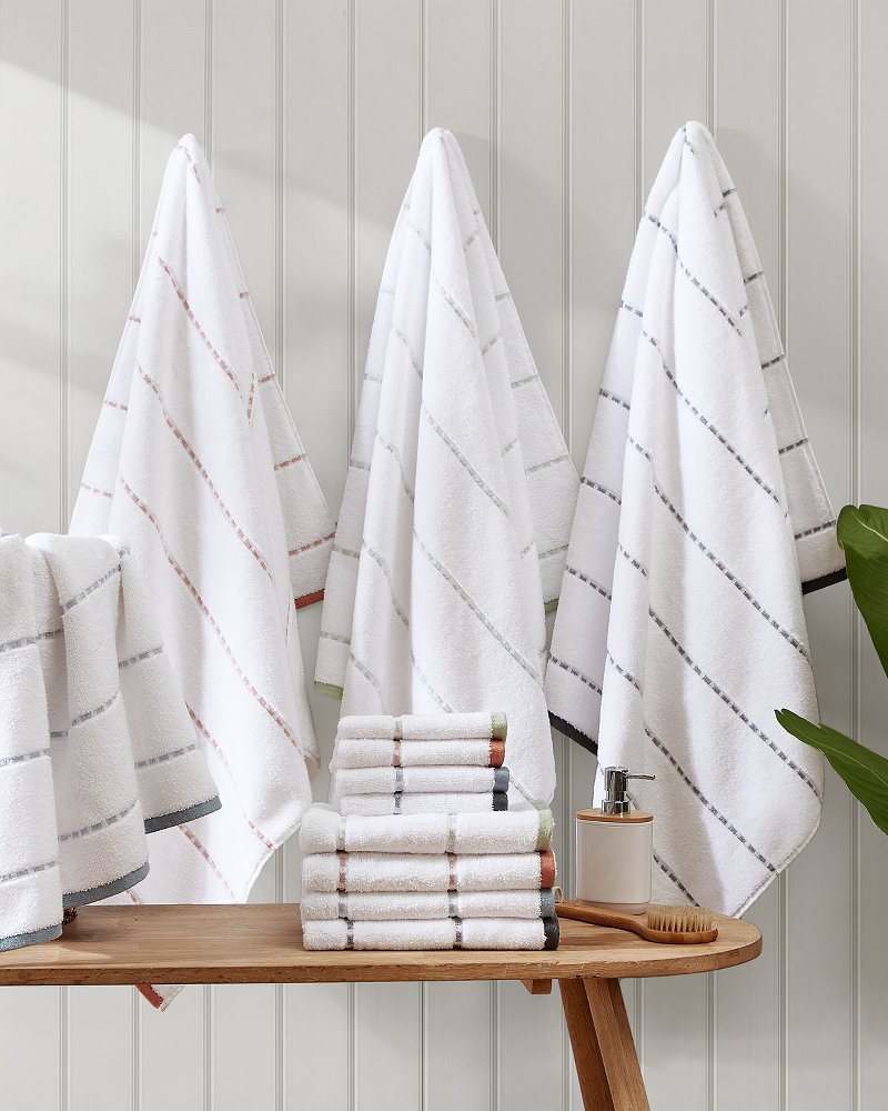 Tommy Bahama Special Offer - Ridley Clay 3-Piece Towel Set