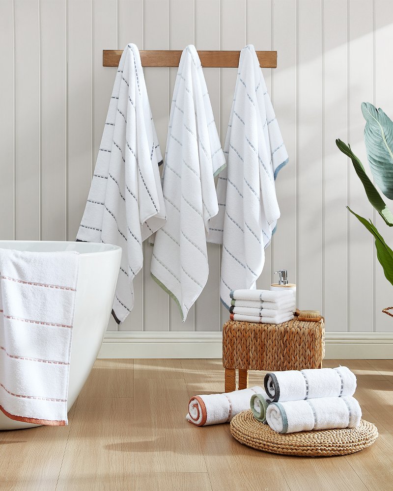 Tommy Bahama Special Offer - Ridley Clay 3-Piece Towel Set