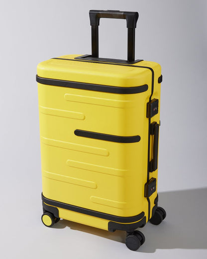 Tommy Bahama Quality - Samsara Grand Carry-On Yellow