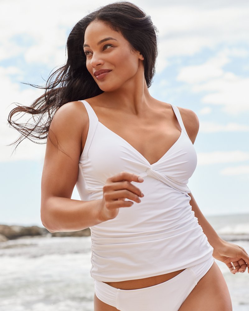 Tommy Bahama Special Offer - Pearl Underwire Twist-Front Tankini Top