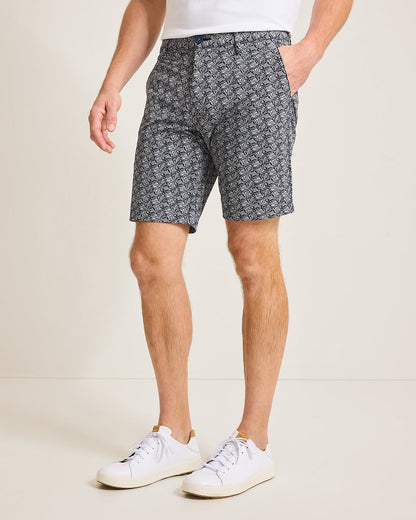 Tommy Bahama Popular - Chip Shot Beachcomber Geo IslandZone® 9-Inch Shorts