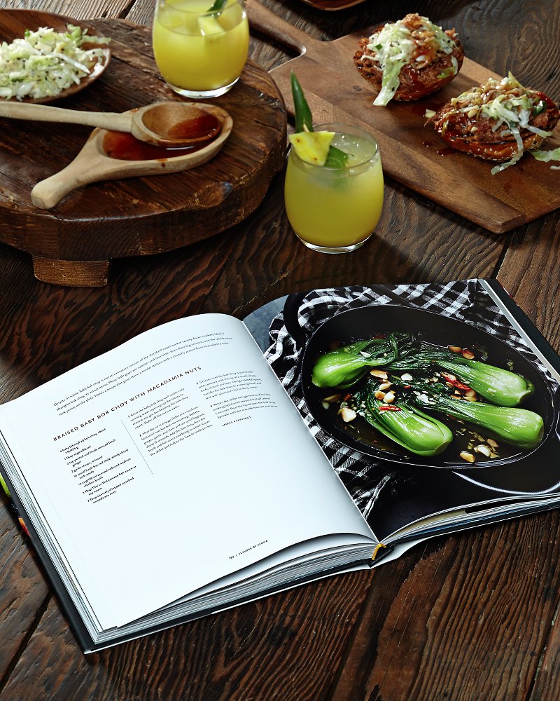 Tommy Bahama Classic - Flavors of Aloha Cookbook