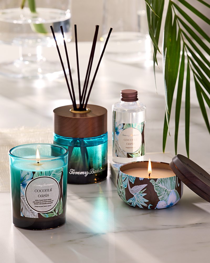 Tommy Bahama Customer Favorite - Coconut Oasis 7.5-oz. Boxed Poured Candle