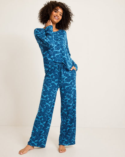 Tommy Bahama Featured - Knit Long Sleeve & Pants Pajama Set